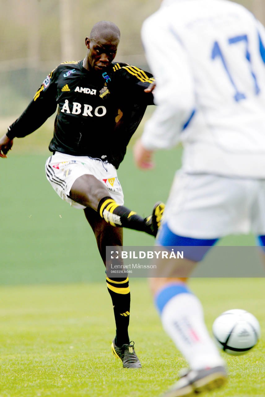 Pa Kah, AIK skjuter