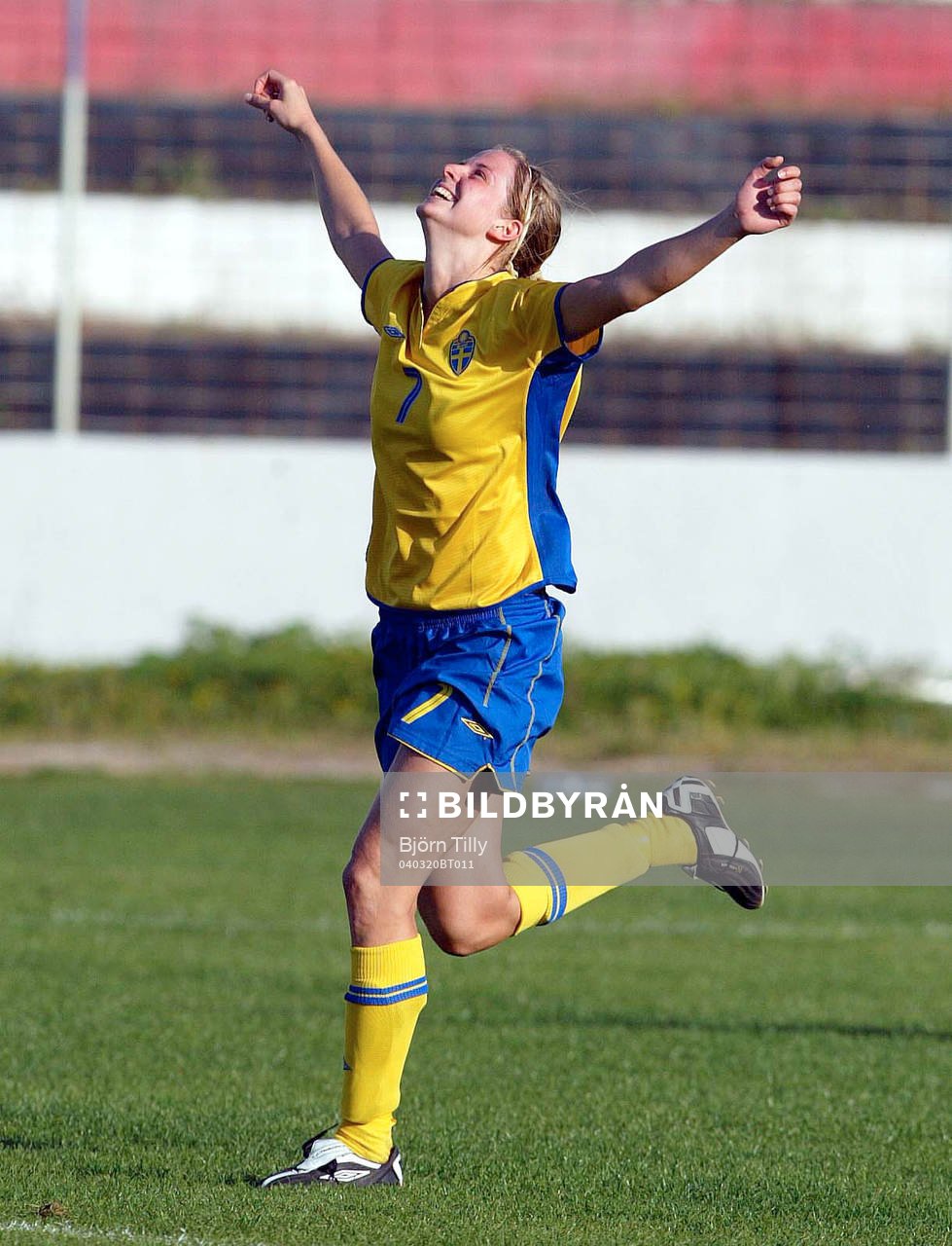 Lotta Schelin, Sverige strålande glad