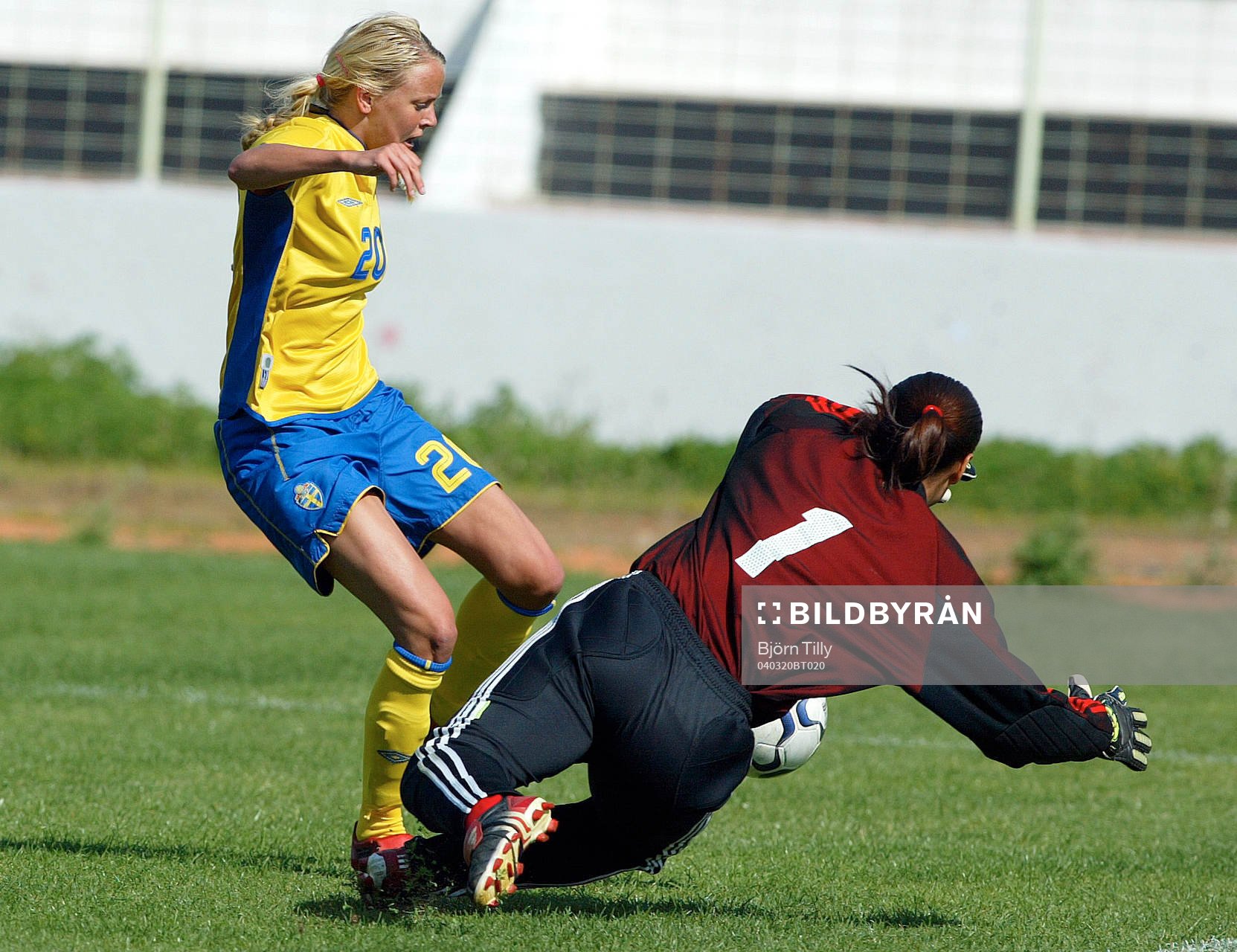 Josefine Öqvist, Sverige
