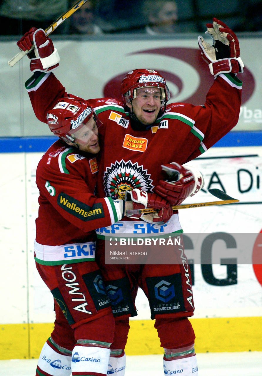 Antti-Jussi Niemi och Jan-Axel Alavaara, Frölunda. Jubel