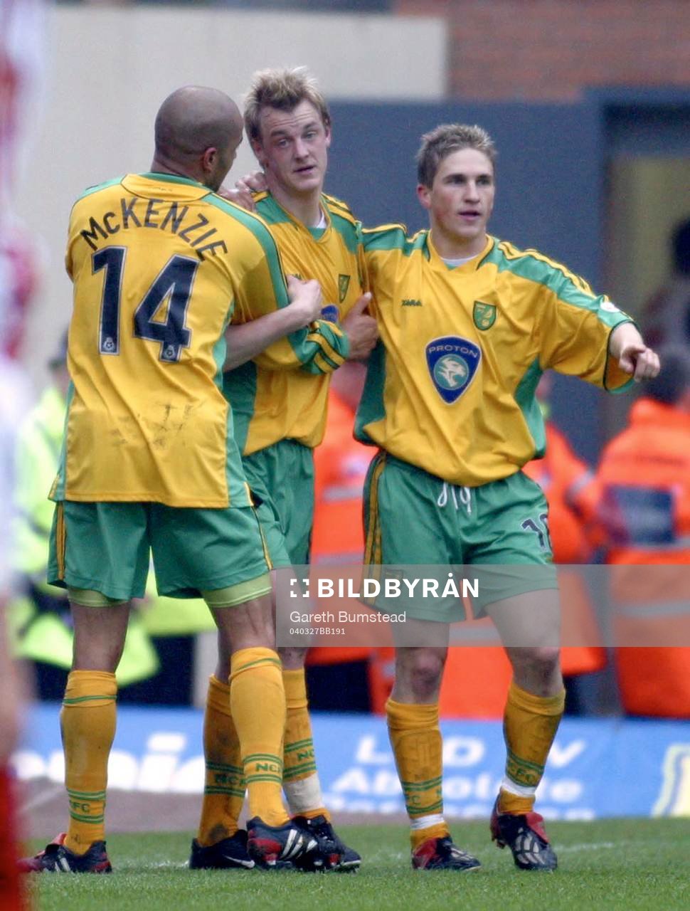  Matthias Svensson, Norwich jublar (Jubel)