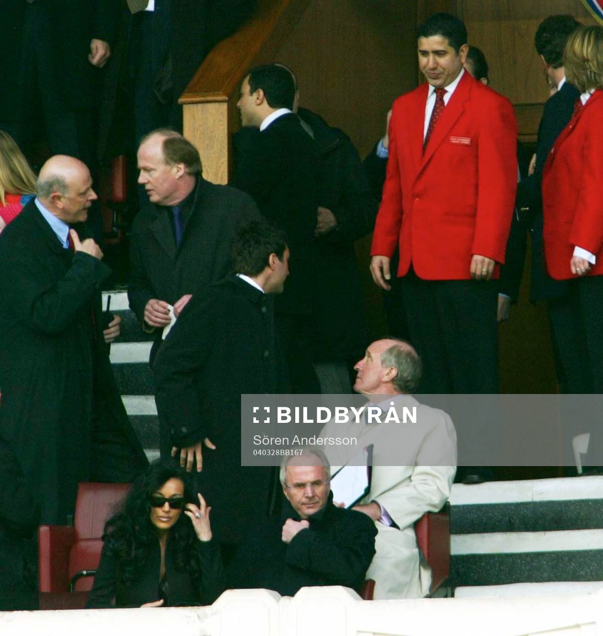  Sven Göran Eriksson med dam fanns på läktaren för att se matchen