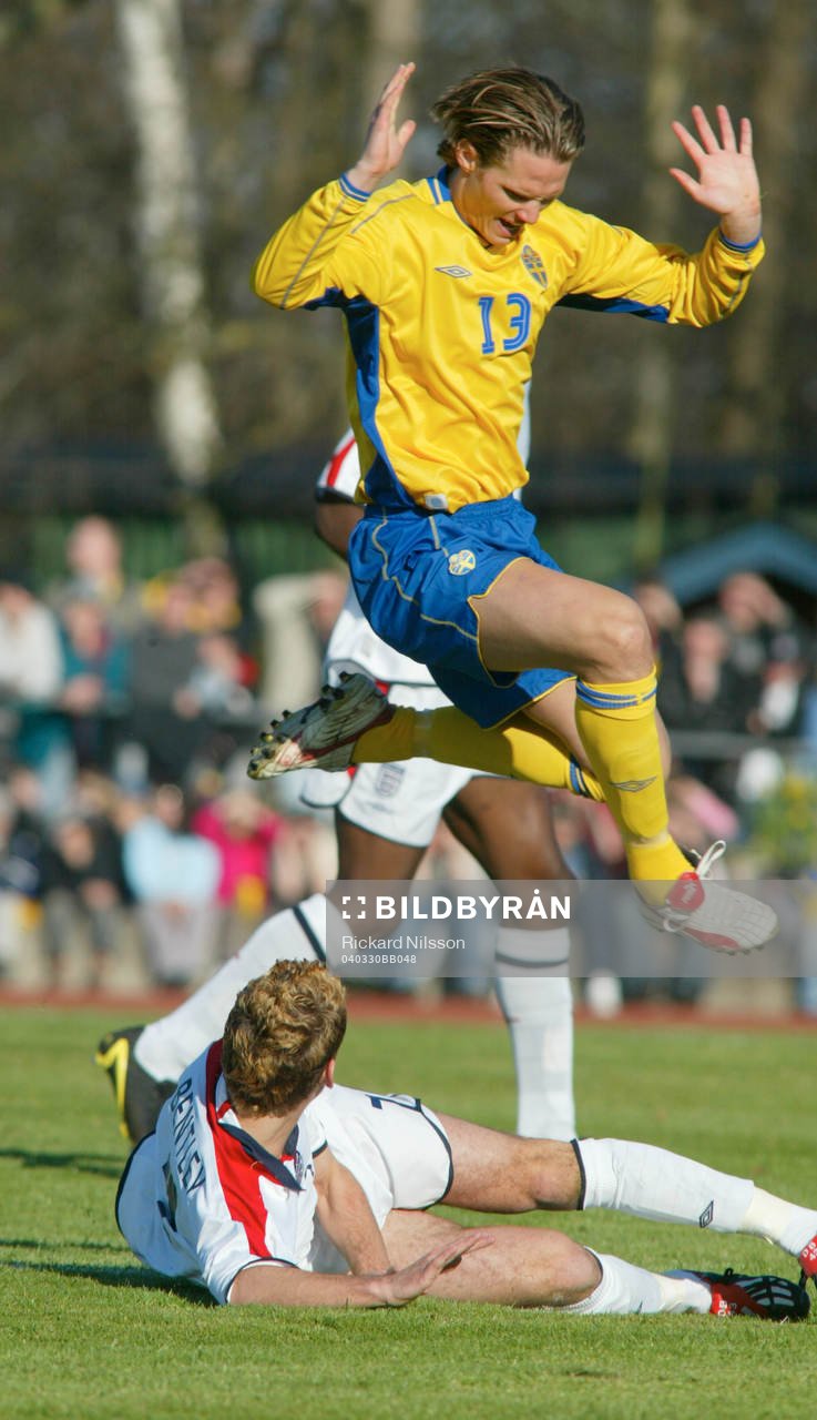 Jon Jönsson, Sverige och David Bentley, England