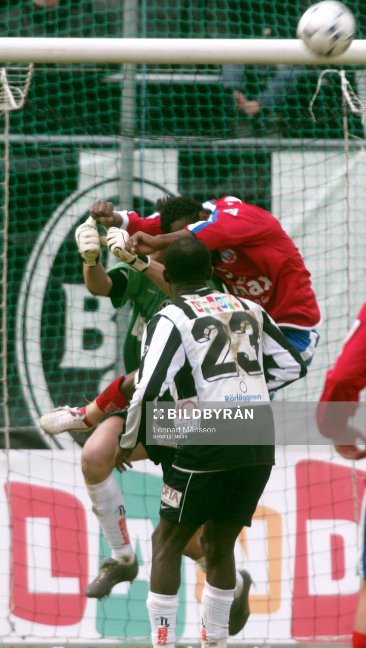 Fotboll, allsvenskan, Landskrona - Helsingborg . Nickduell