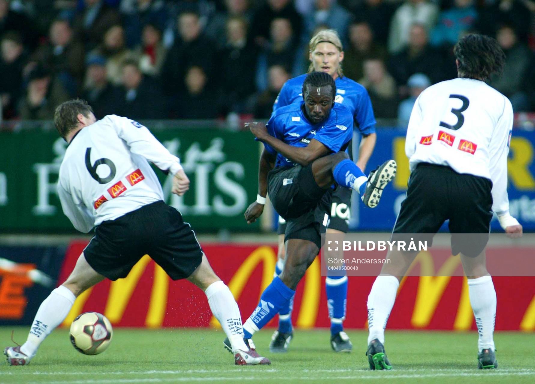 Yaw Preko, Halmstad och Magnus Samuelsson och Gustaf