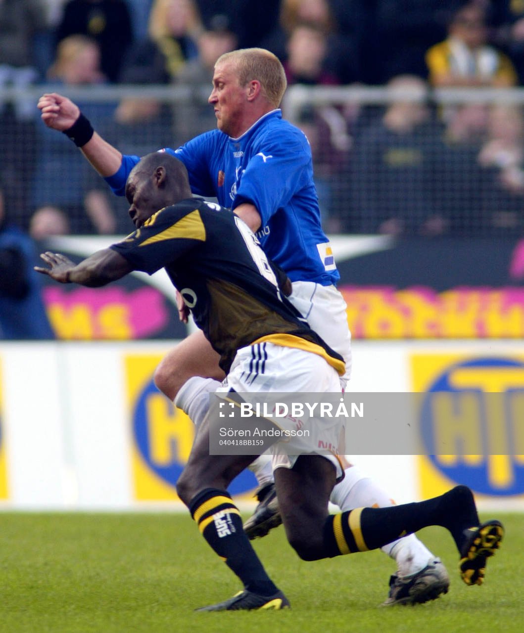 Pa Modou Kah, AIK och Thomas Magnusson, Trelleborg. (Tappa,