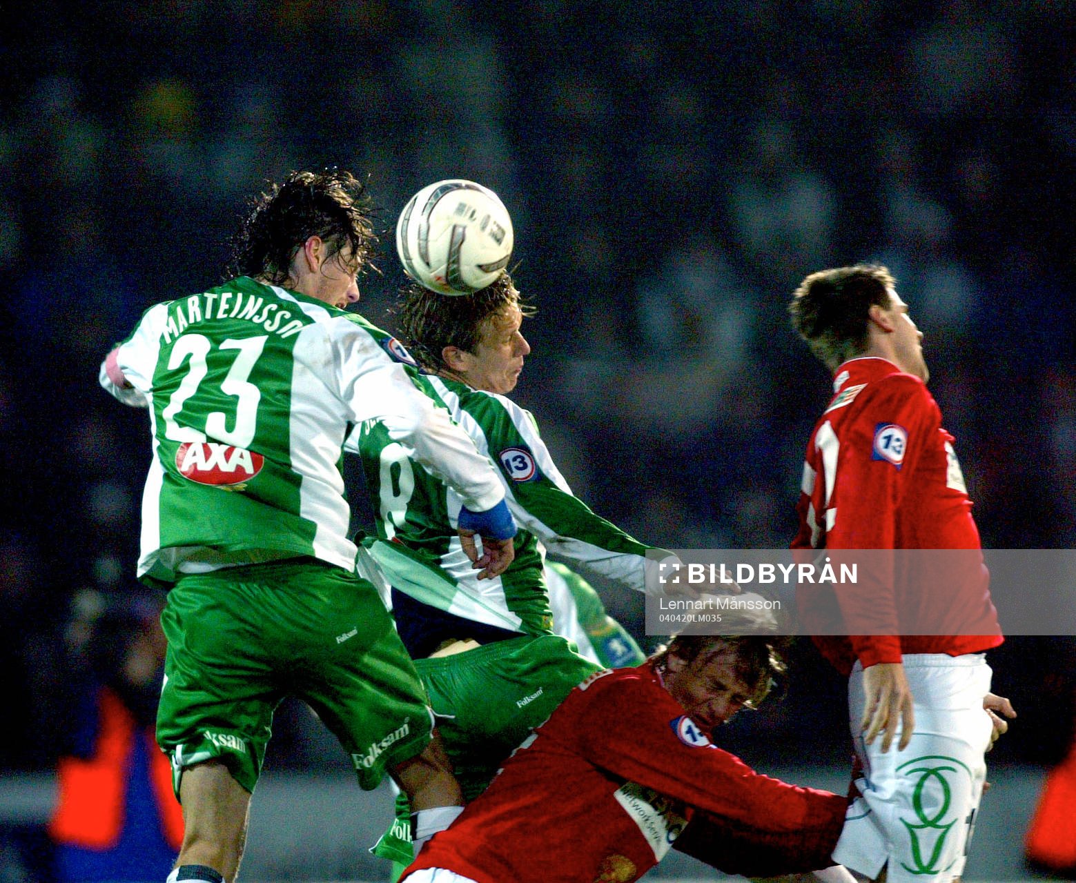 Petur Marteinsson och Erik Johansson nickar