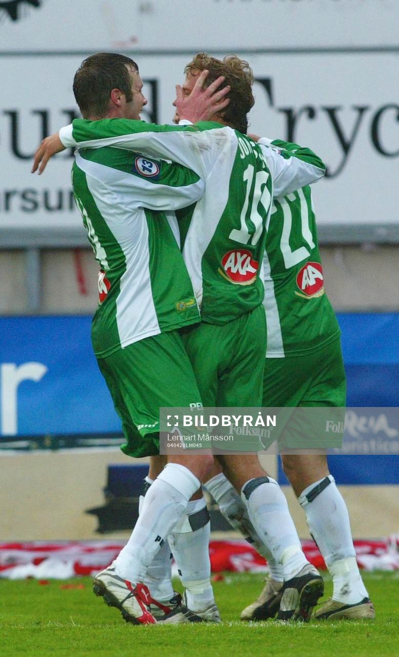 Mikkel Jensen och Petter Andersson gratulerar