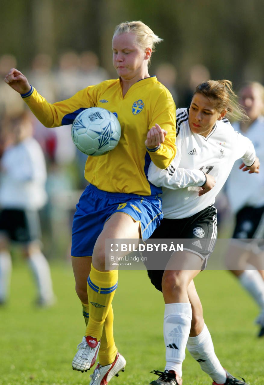  Nilla Fischer, Sverige och Silvia Lone, Tyskland
