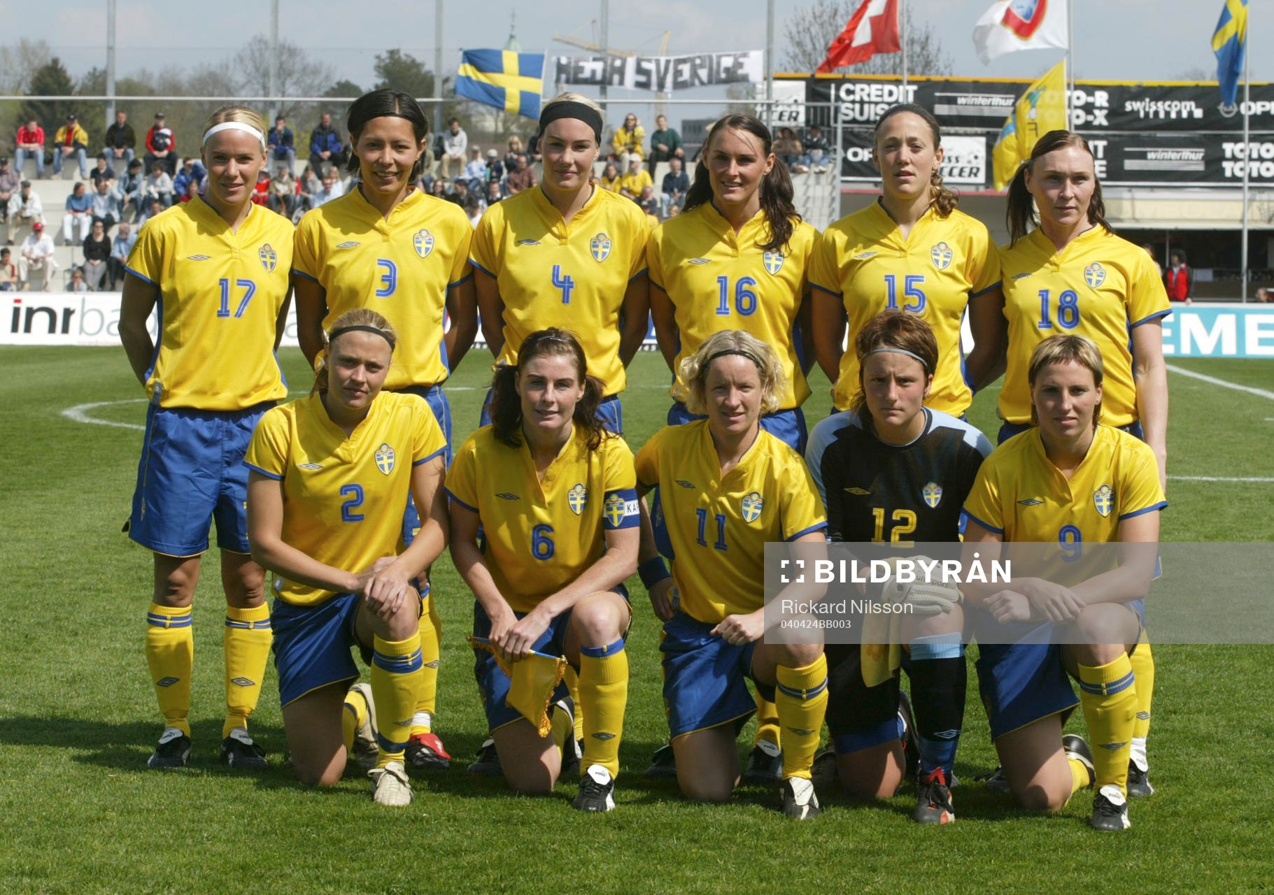Övre fr.v: Anna Sjöström, Jane Törnqvist, Hanna