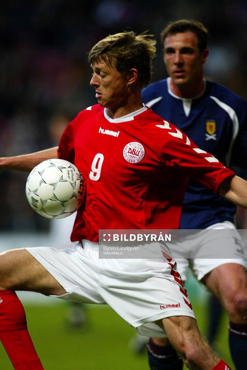Jon Dahl Thomasson, Danmark och Malcolm Mackay, Skottland