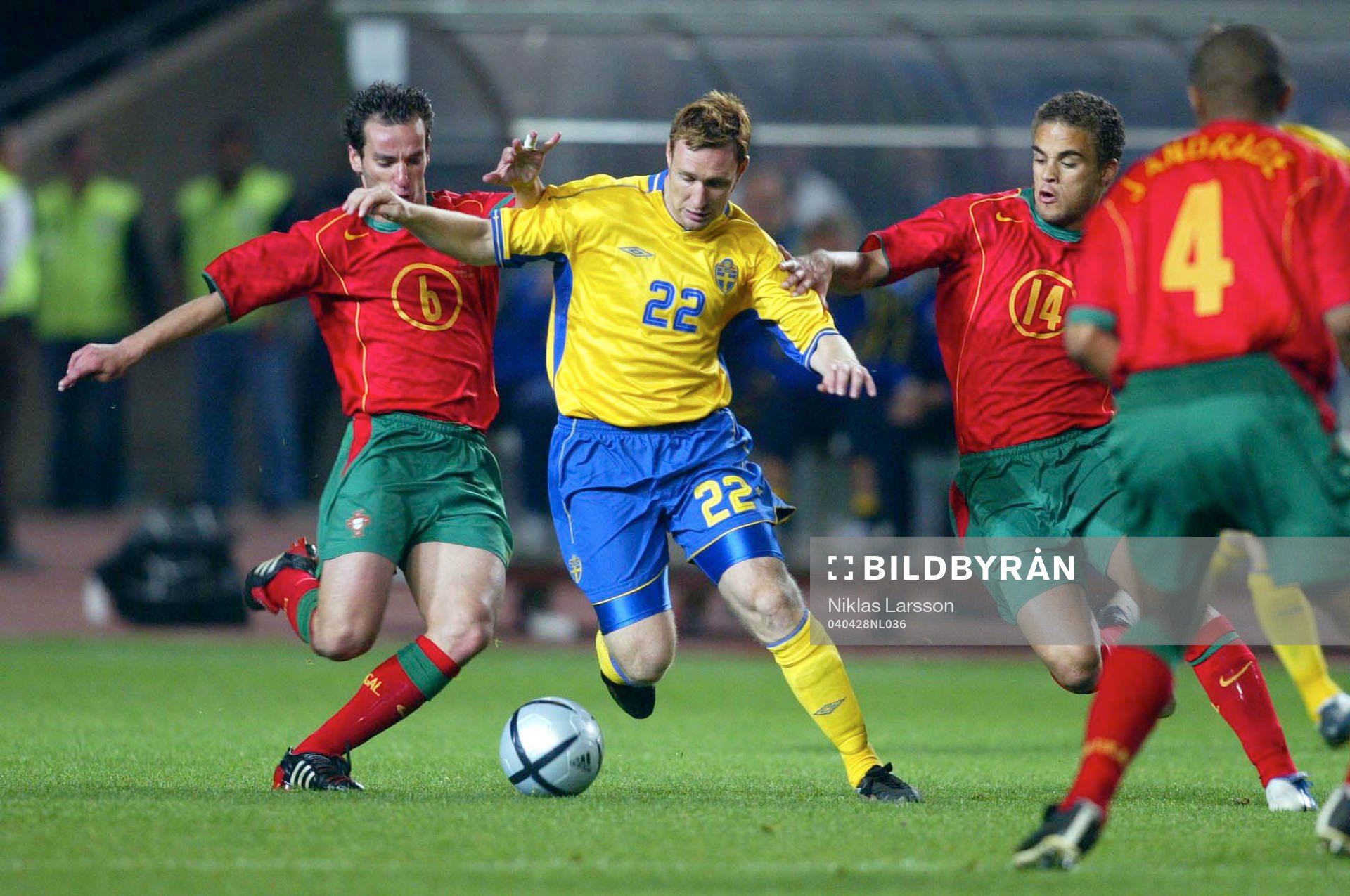 Niklas Skoog, Sverige och Petit och Frechaut, Portugal