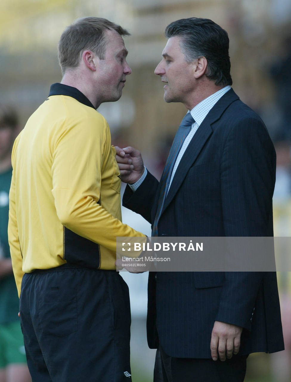 Zoran Lucic i samtal med linjedomaren