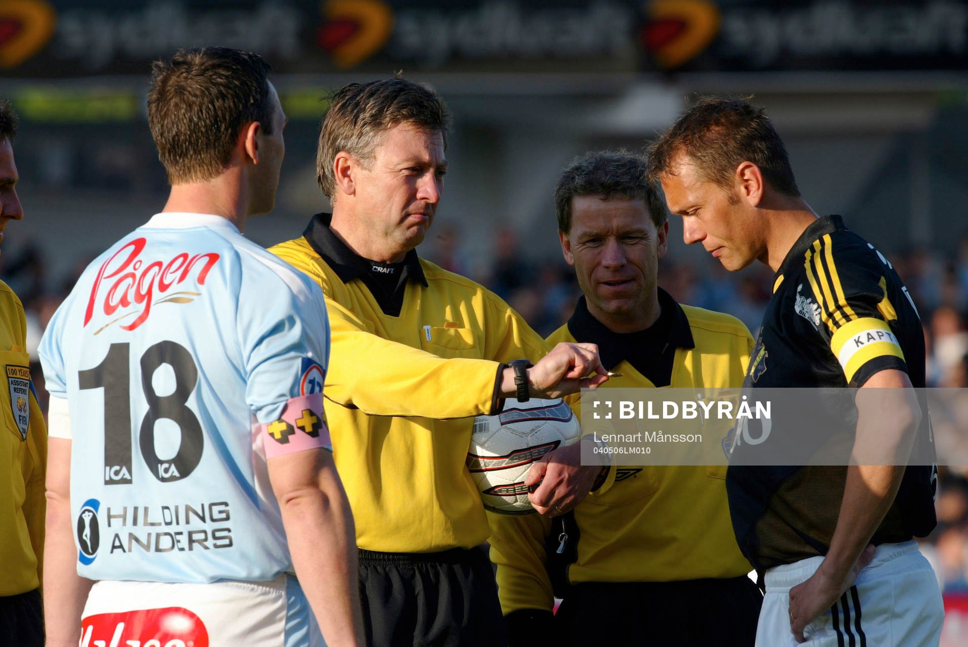 Leif Sundell, domare. Krister Nordin, Patrik Andersson