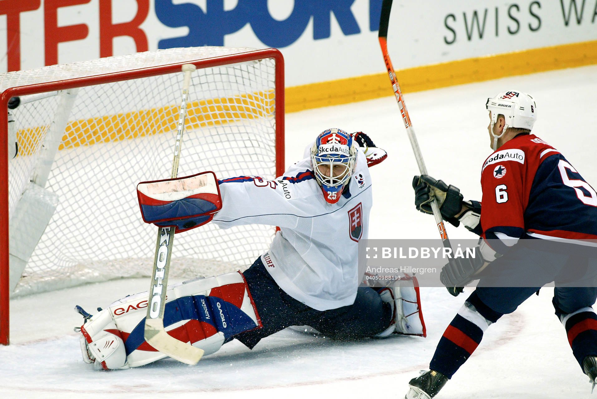 Andy Roach, USA (Straff) Jan Lasak, Slovakien (Målvakt)