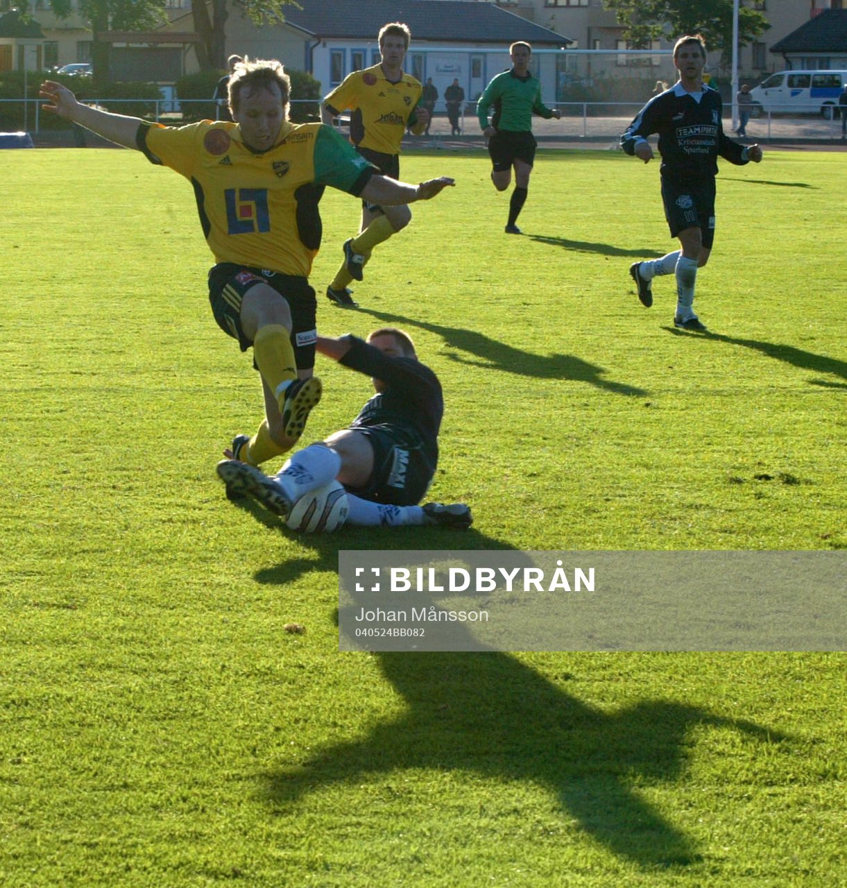 Skugga, skuggor, Anders Karlsson bryter fram