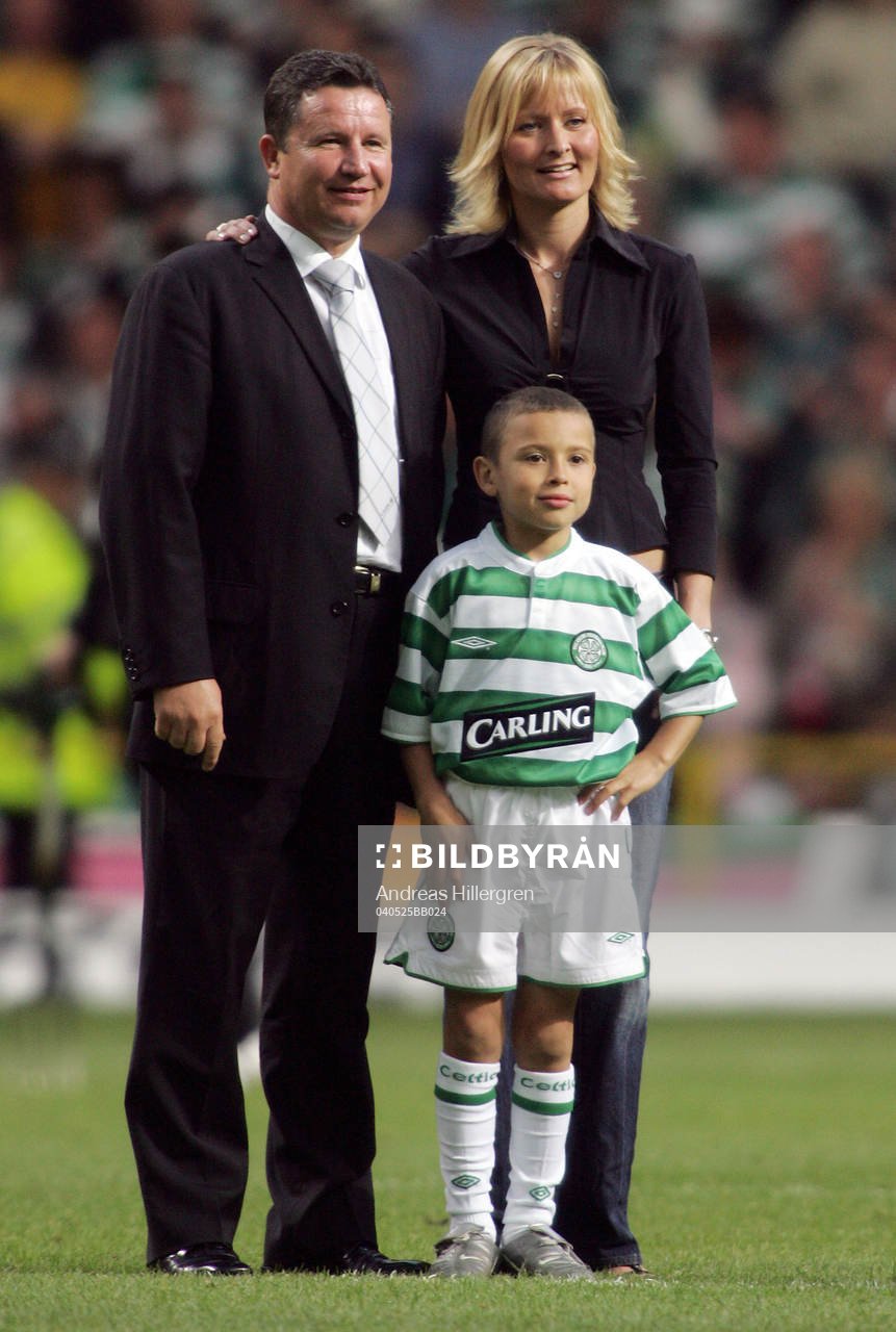 (Henrik Larssons sista match för Celtic) Madeleine Larsson