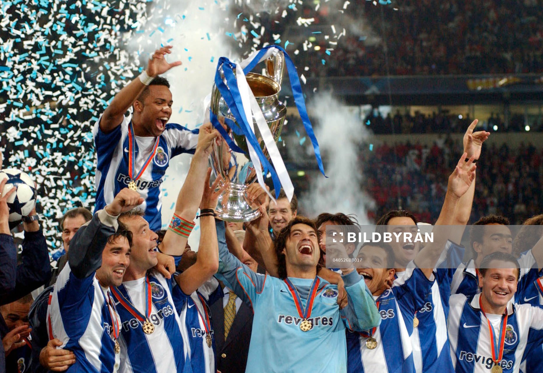  Porto, jubel efter segern. Pokal, glädje.