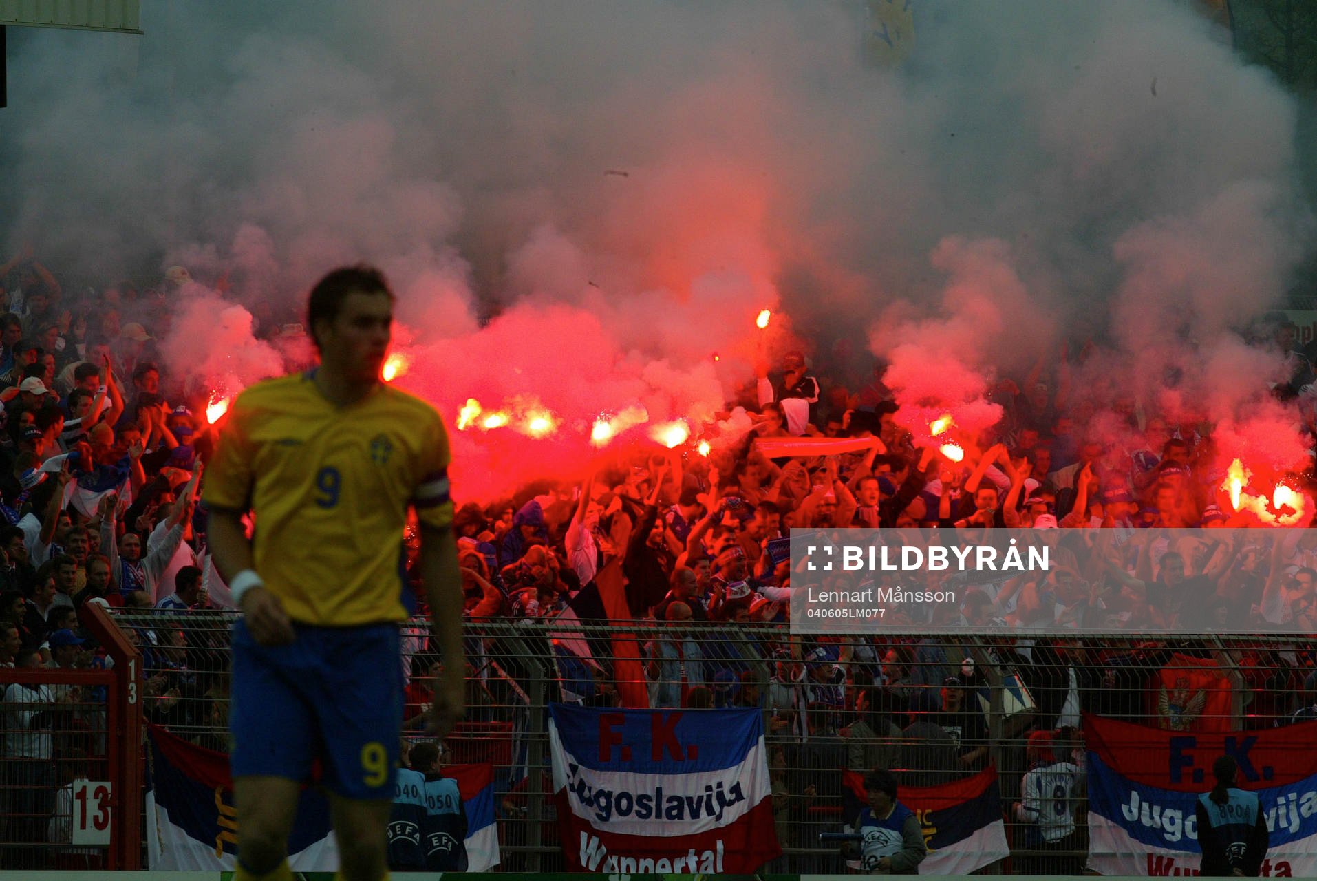(Inmarch, Bengaliska eldar) Johan Elmander, Sverige