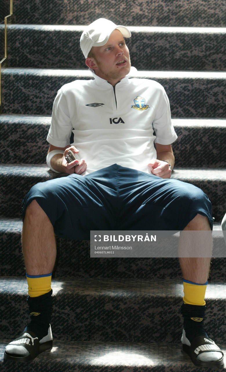 Mikael Antonsson, krasslig mittback