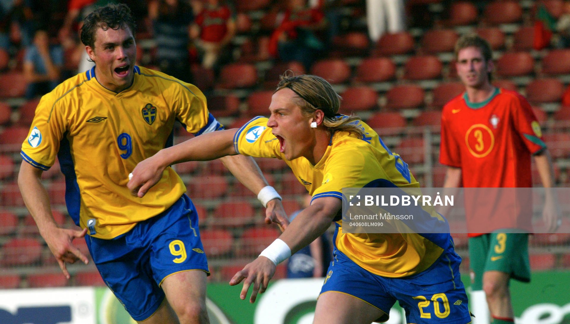 Markus Rosenberg och Johan Elmander, Sverige (Jubel)