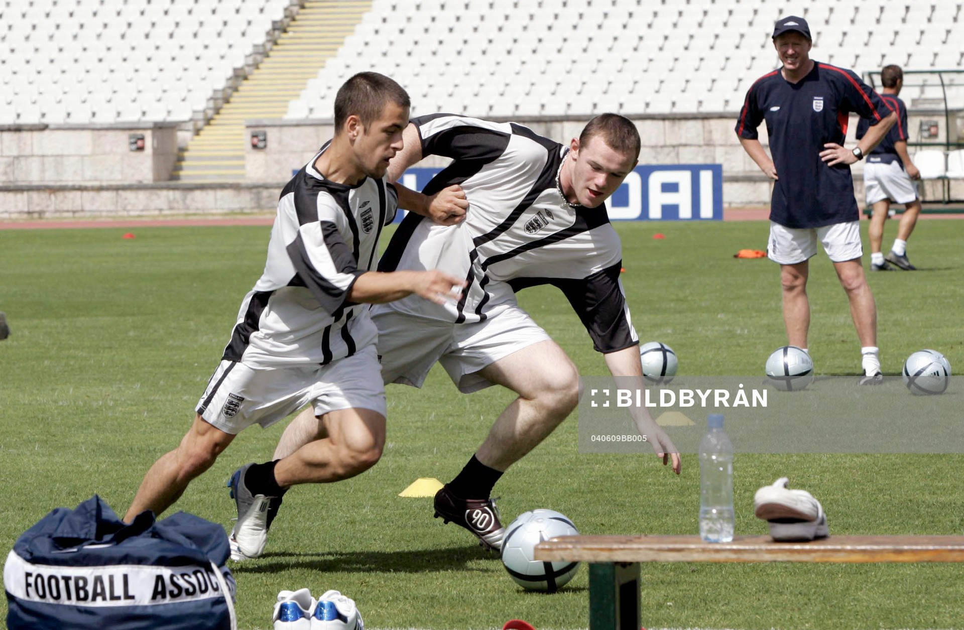 Joe Cole och Wayne Rooney, England