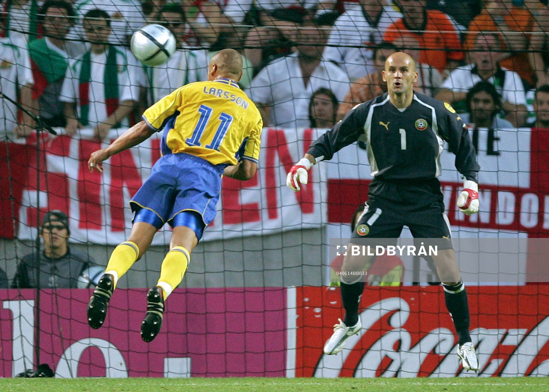 Henrik Larsson,  Zdravko Zdravkov, målvakt, Bulgarien