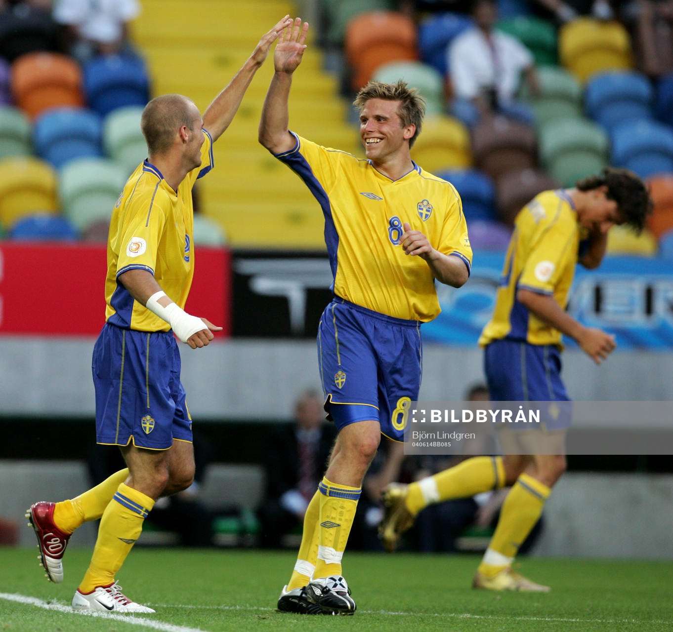 Fredrik Ljungberg och Anders Svensson, Sverige, jubel