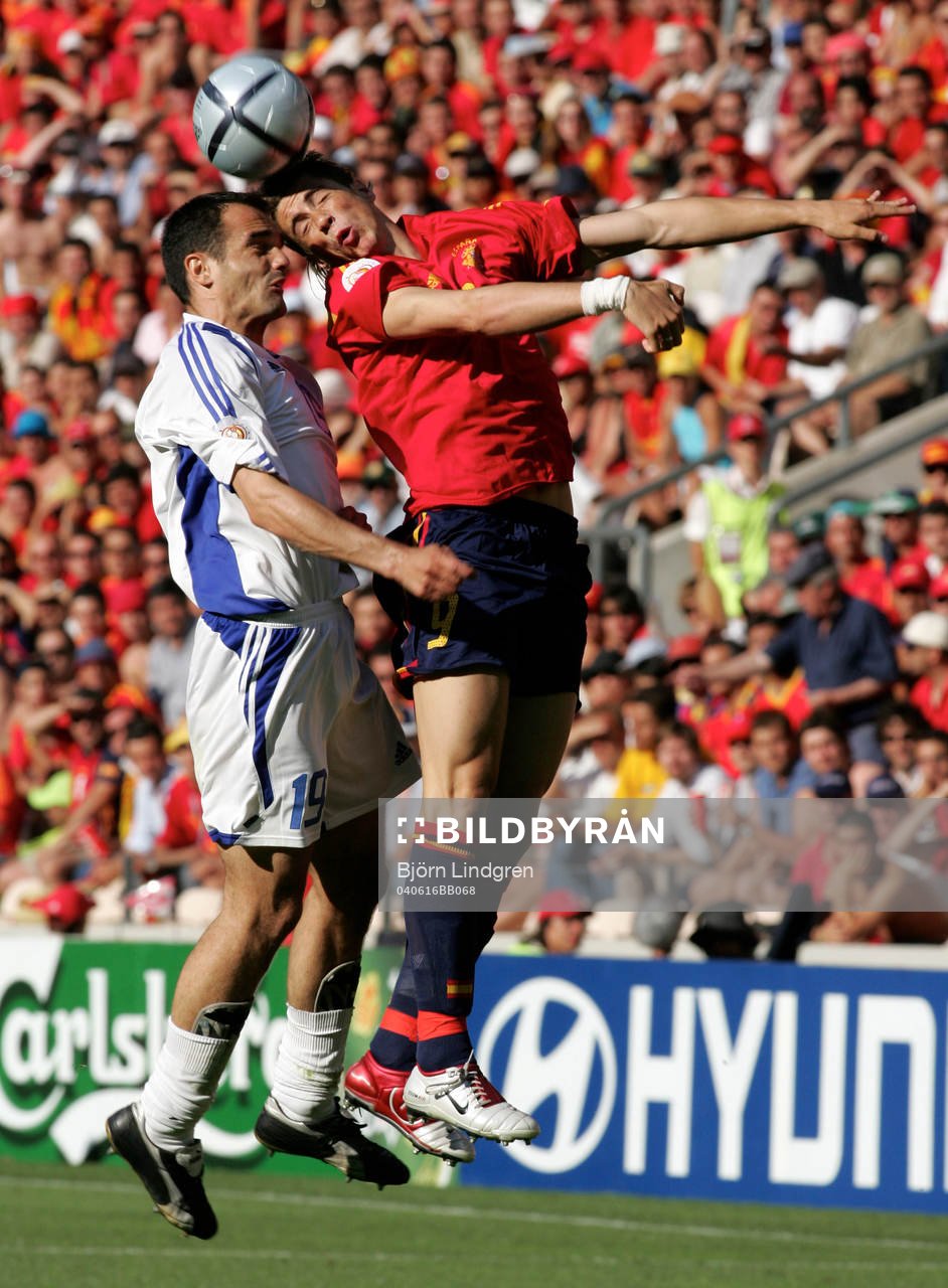 Mihalis Kapsis, Grekland och Fernando Torres, Spanien