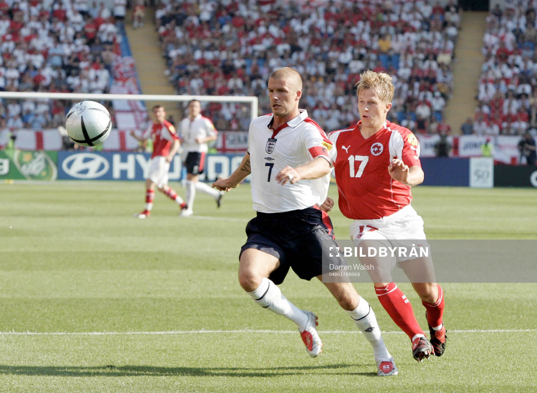 David Beckham, England och Christoph Spycher, Schweiz