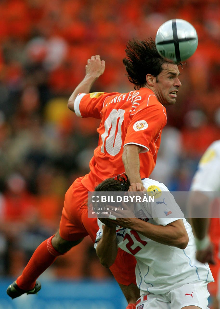 Ruud van Nistelrooy, Holland och Tomas Ujfalusi, Tjeckien