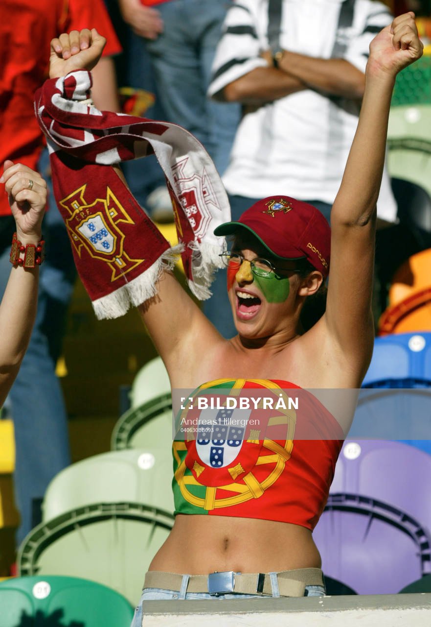 Portugisiska fans jublar