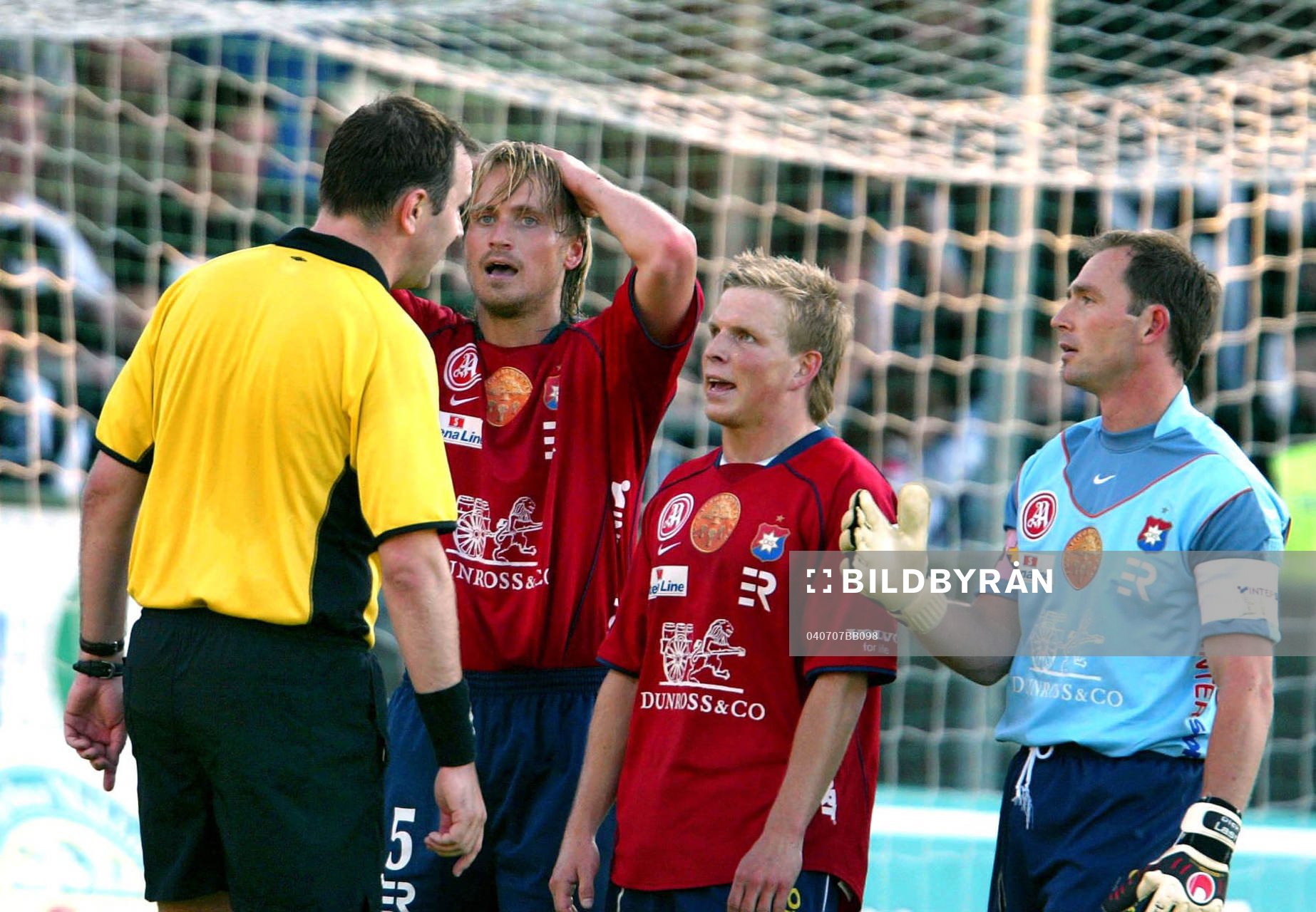 Anders Prytz, David Marek och Dick Last protesterar mot