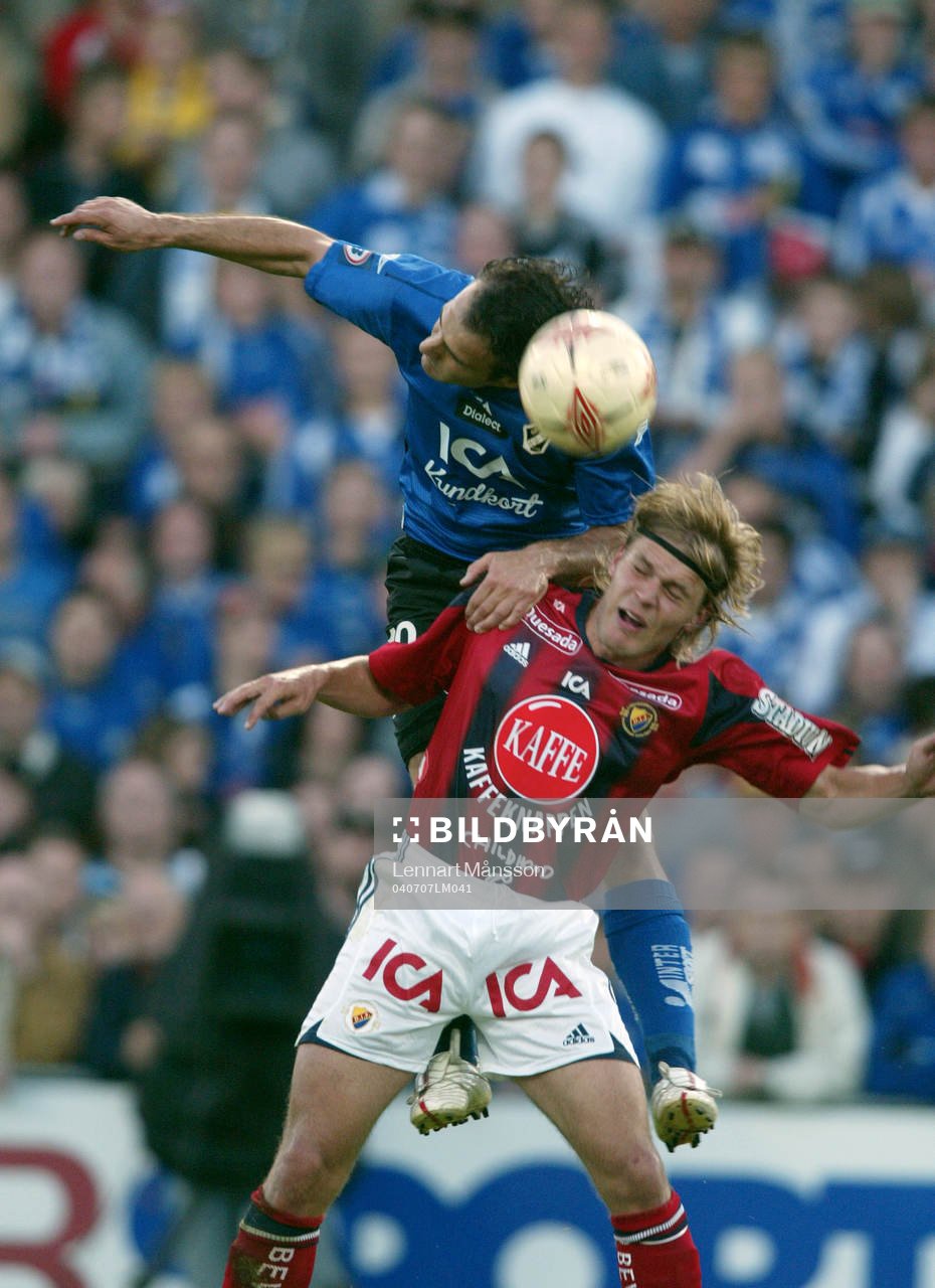  Sharbel Touma nickduellerar med Johan Arneng