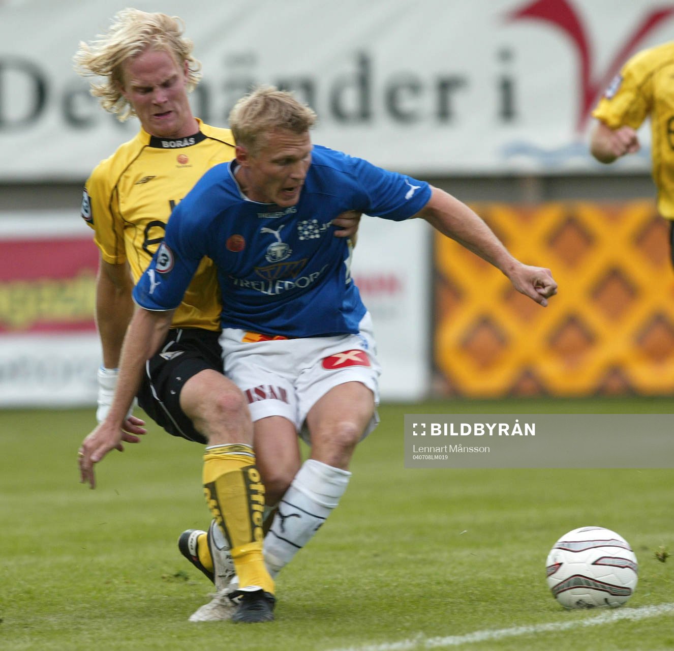 Mats Lilienberg håller undan för Johan Sjöberg