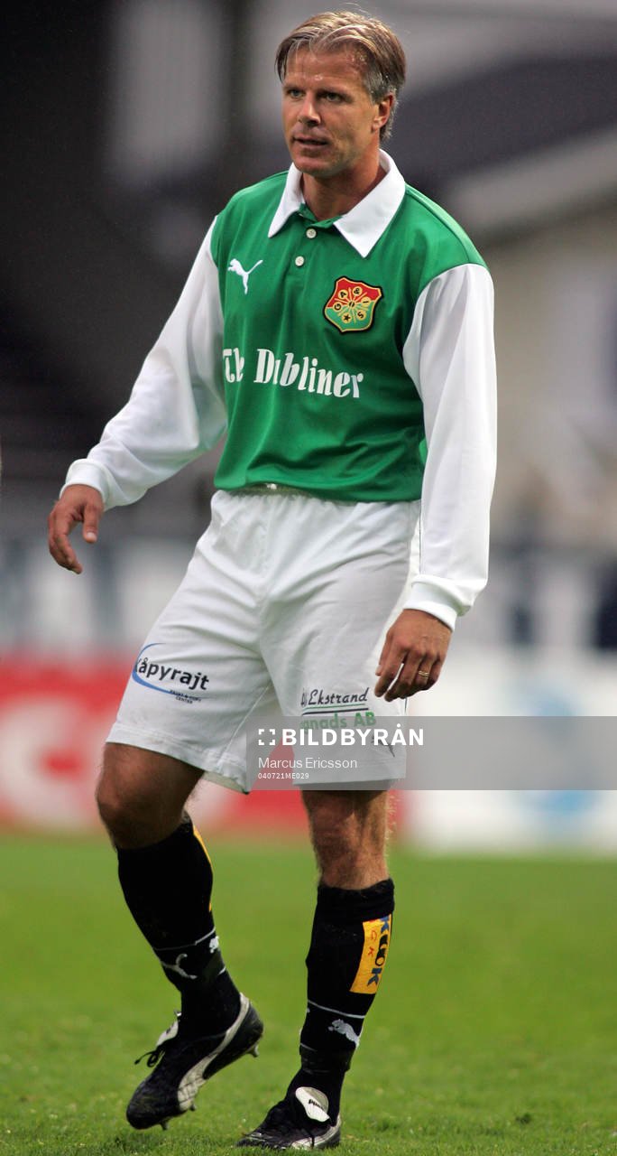  Roland Nilsson, tränare GAIS hoppade in och spelade i träningsmatchen.
