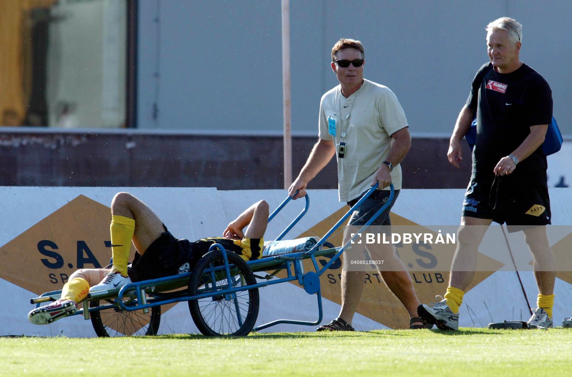 Debutanten Jeton Gorqaj, Häcken skadad och utburen. Skada