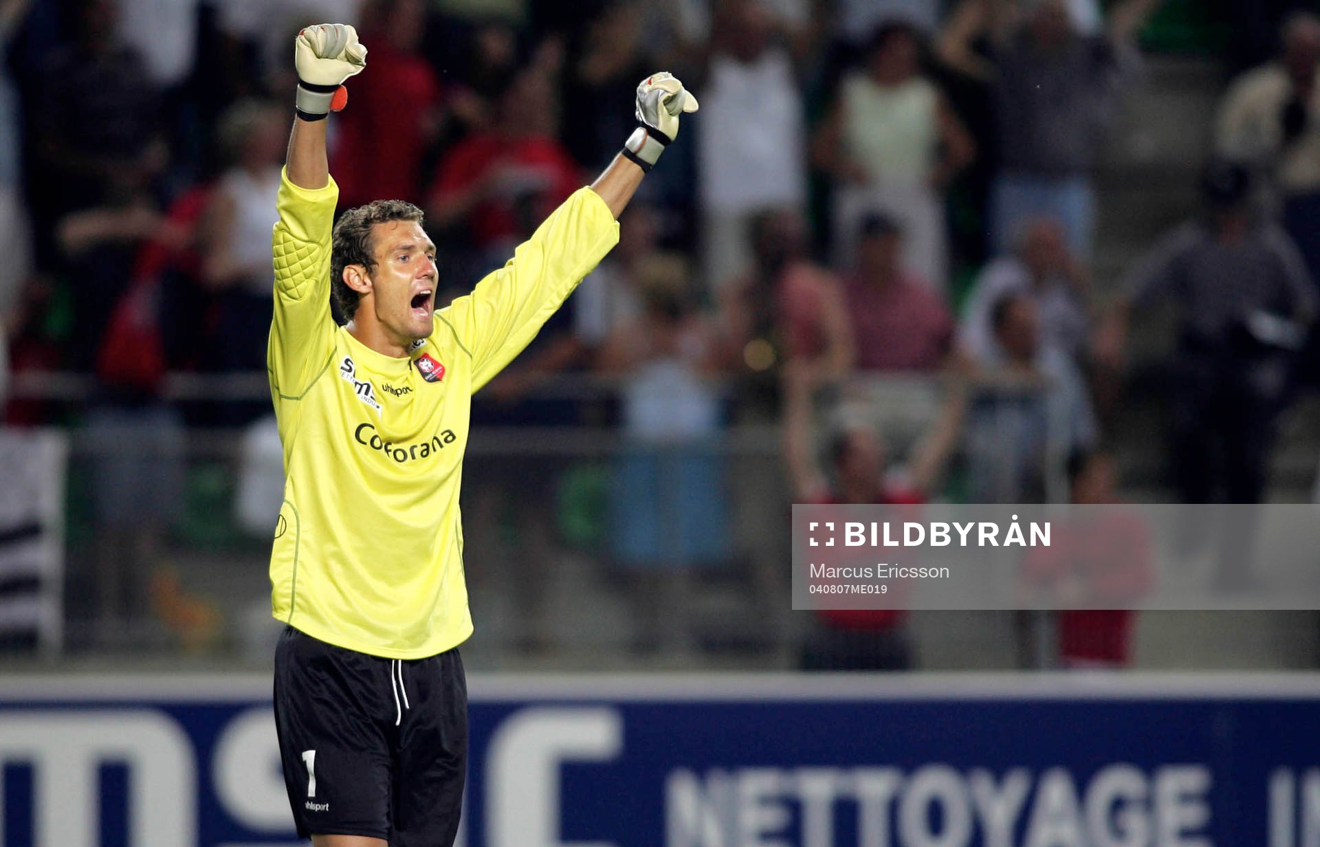 Andreas Isaksson, målvakt, Rennes (Jubel)