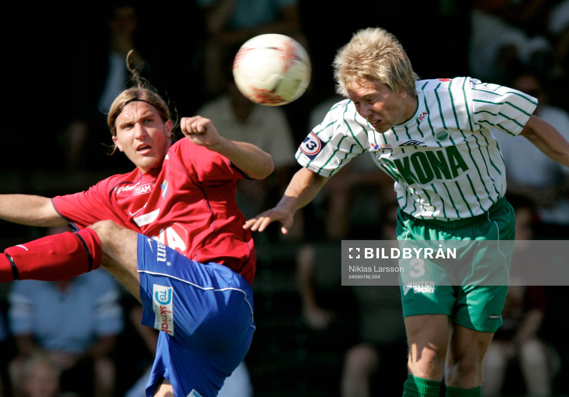 Adam Johansson, Frölunda vinner en nickduell mot en