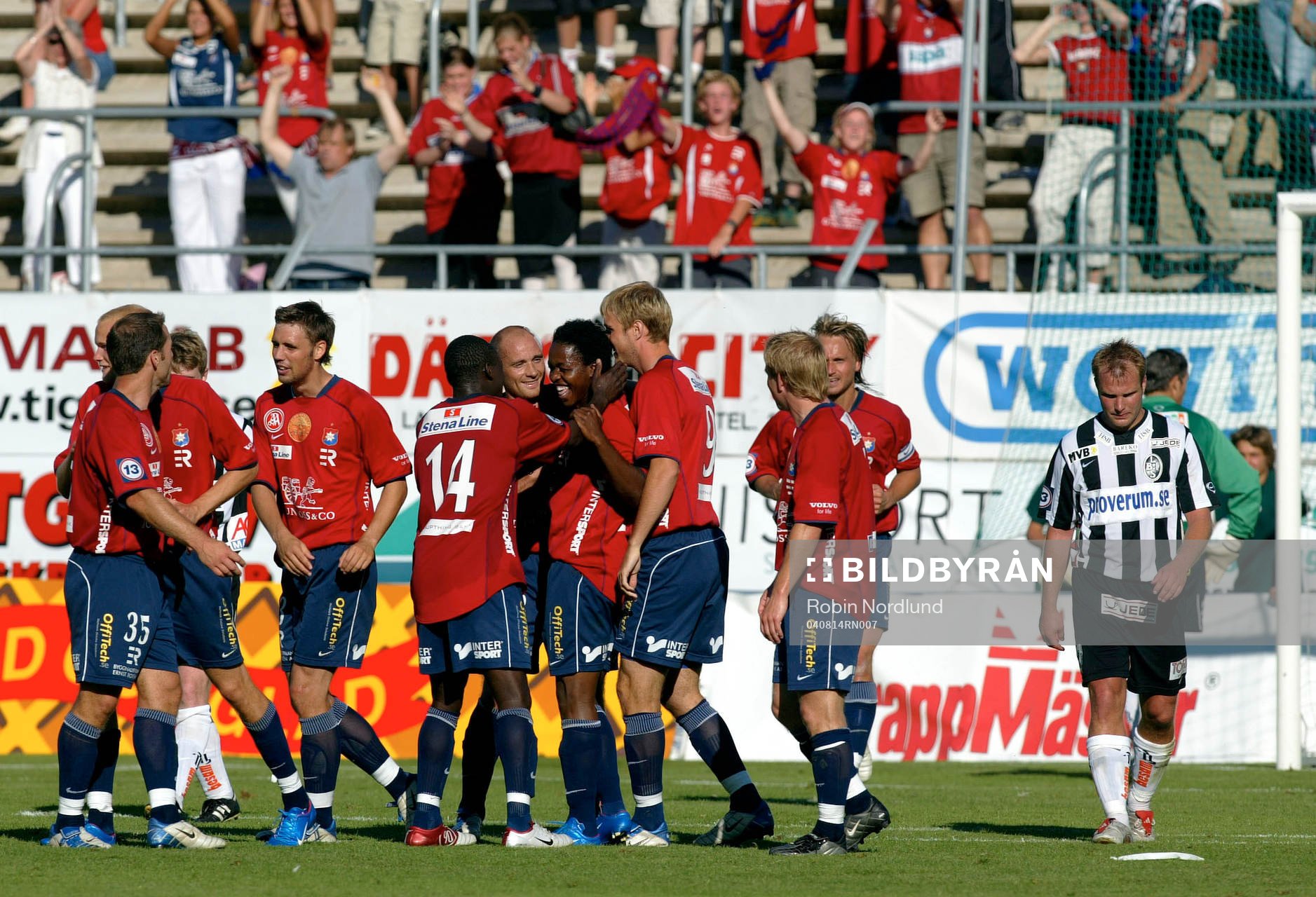  Jubel i Örgryte efter att Boyd Mwila gjort 0-2 i slutminuten.