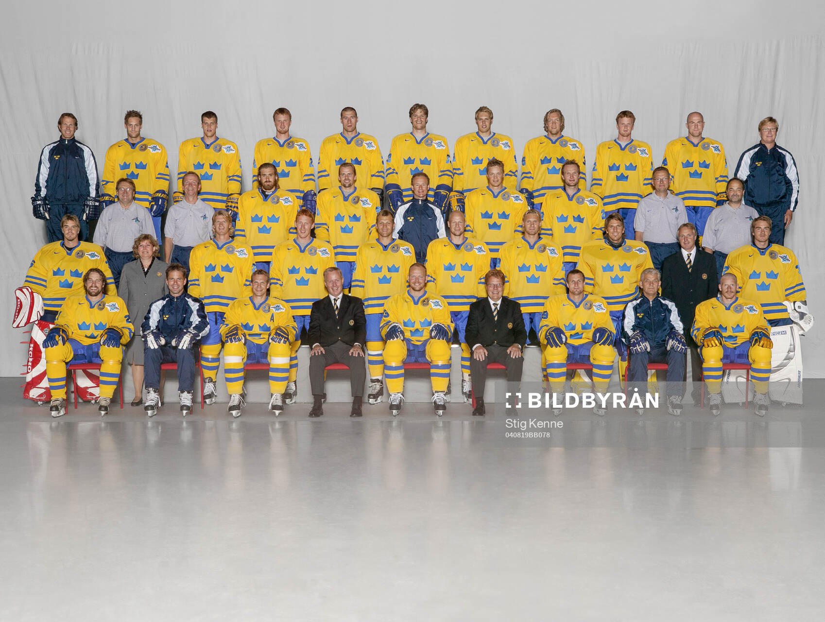 Players and team staff of Sweden pose for a team photo