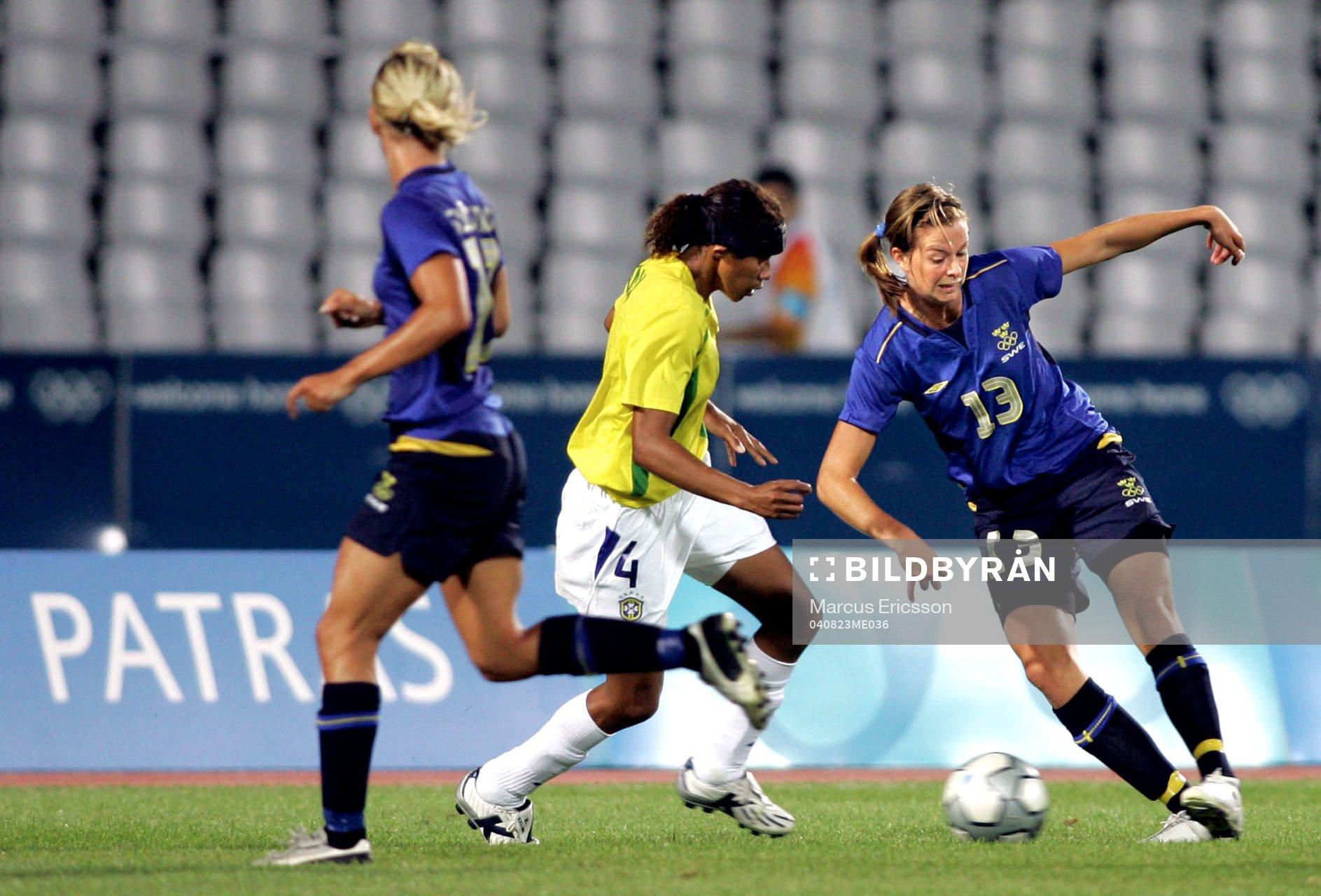 Lotta Schelin, Sverige och Tania, Brasilien