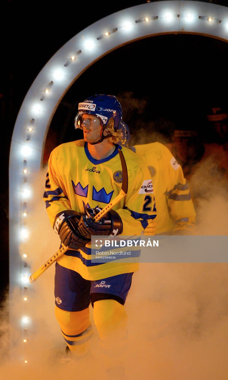 Per-Johan Axelsson, Sverige
