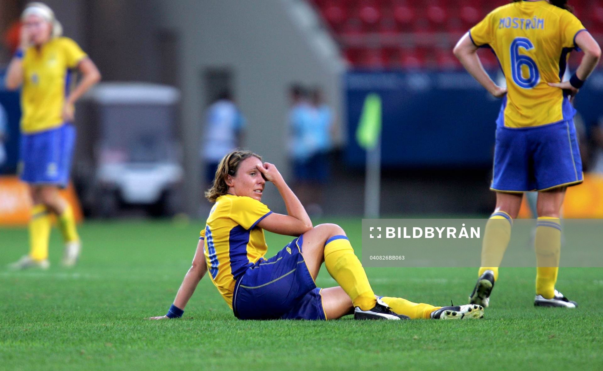 Hanna Ljungberg och Malin Moström, sverige deppar