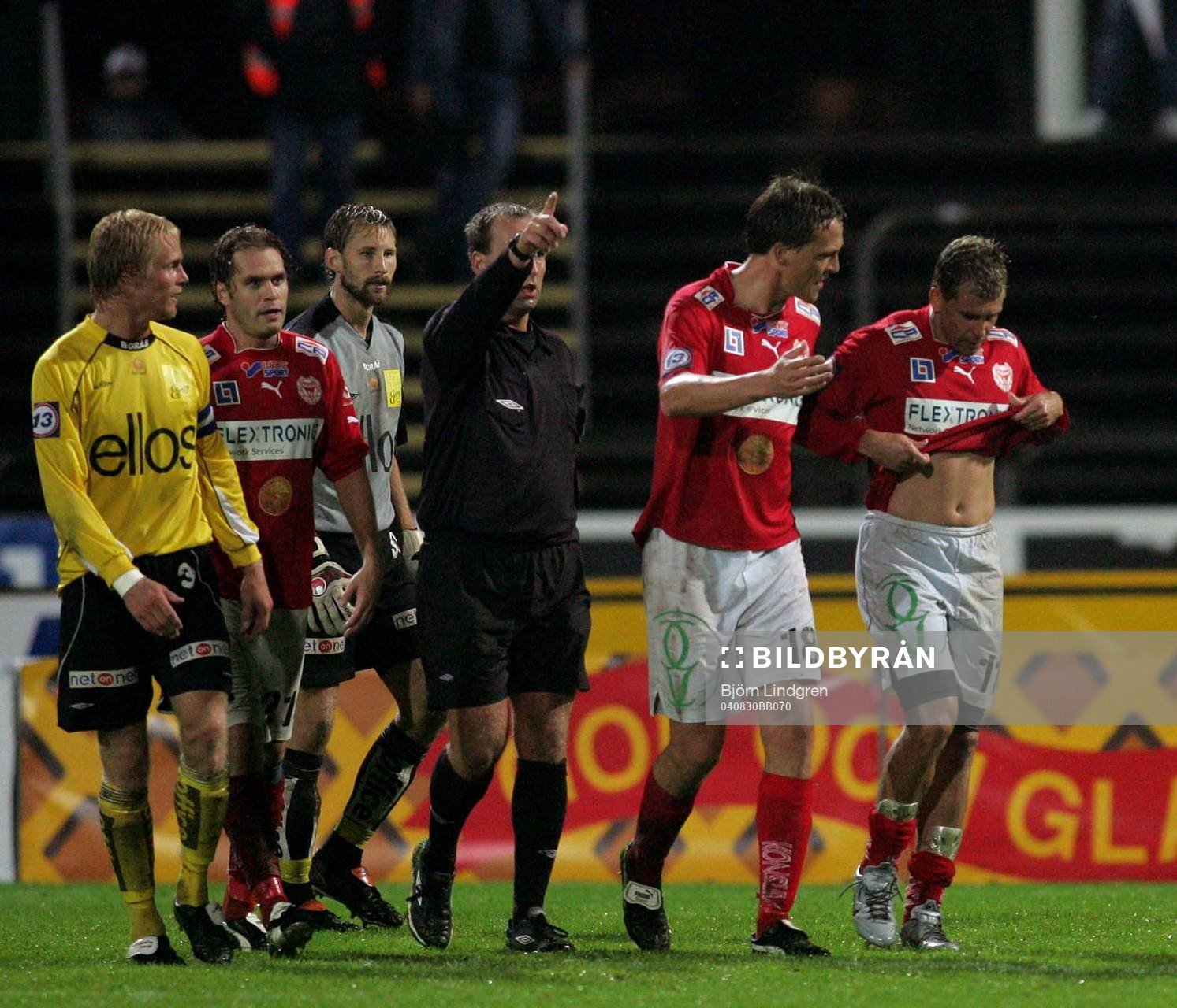 Håkan Jonasson, domare och Svante Samuelsson och utvisade