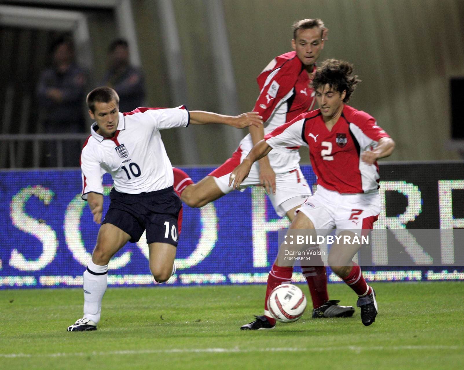 Michael Owen, England och Jaochim Standfest, Österrike