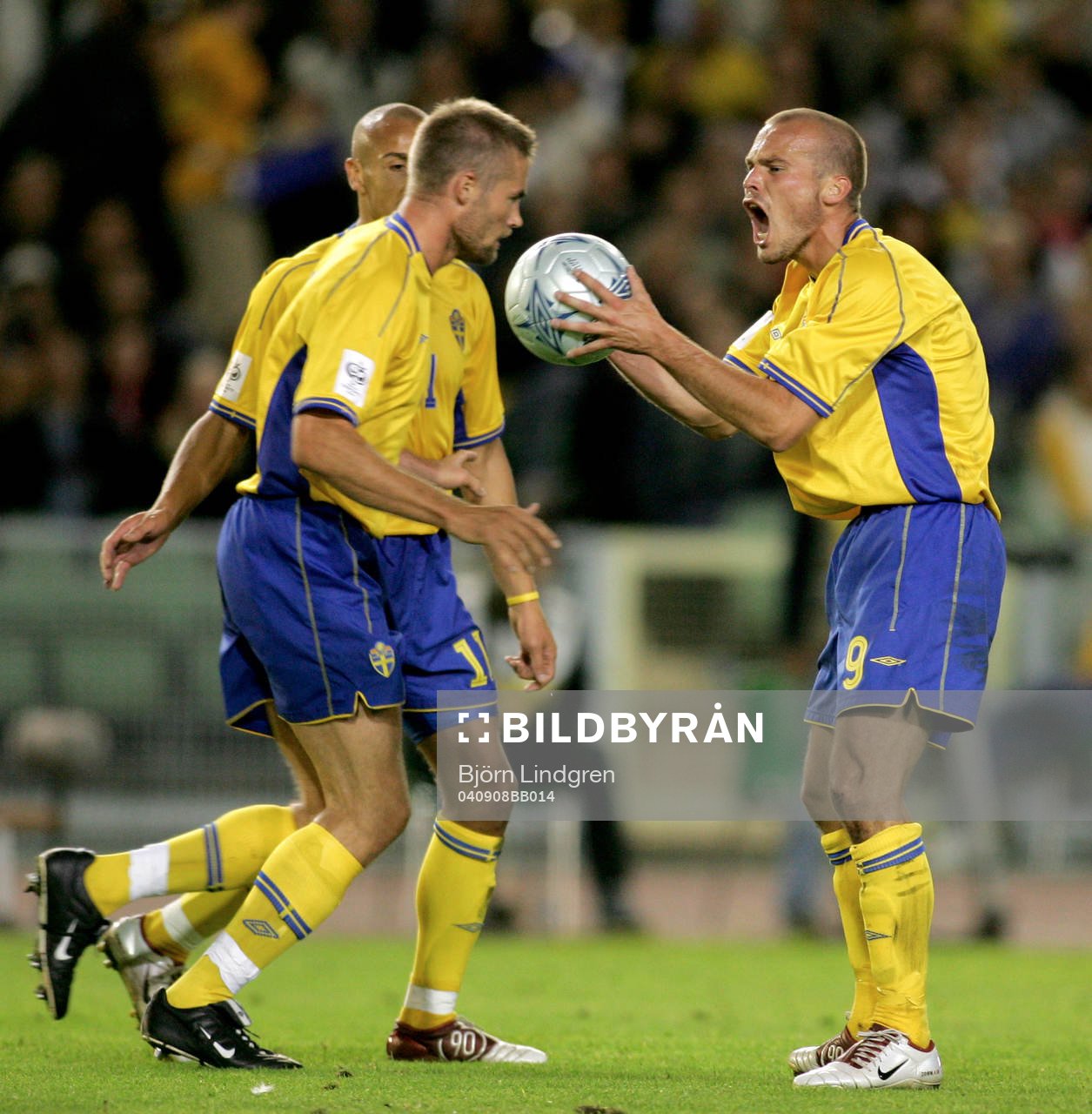 Fredrik Ljungberg, Sverige vrålar ut sin frustration