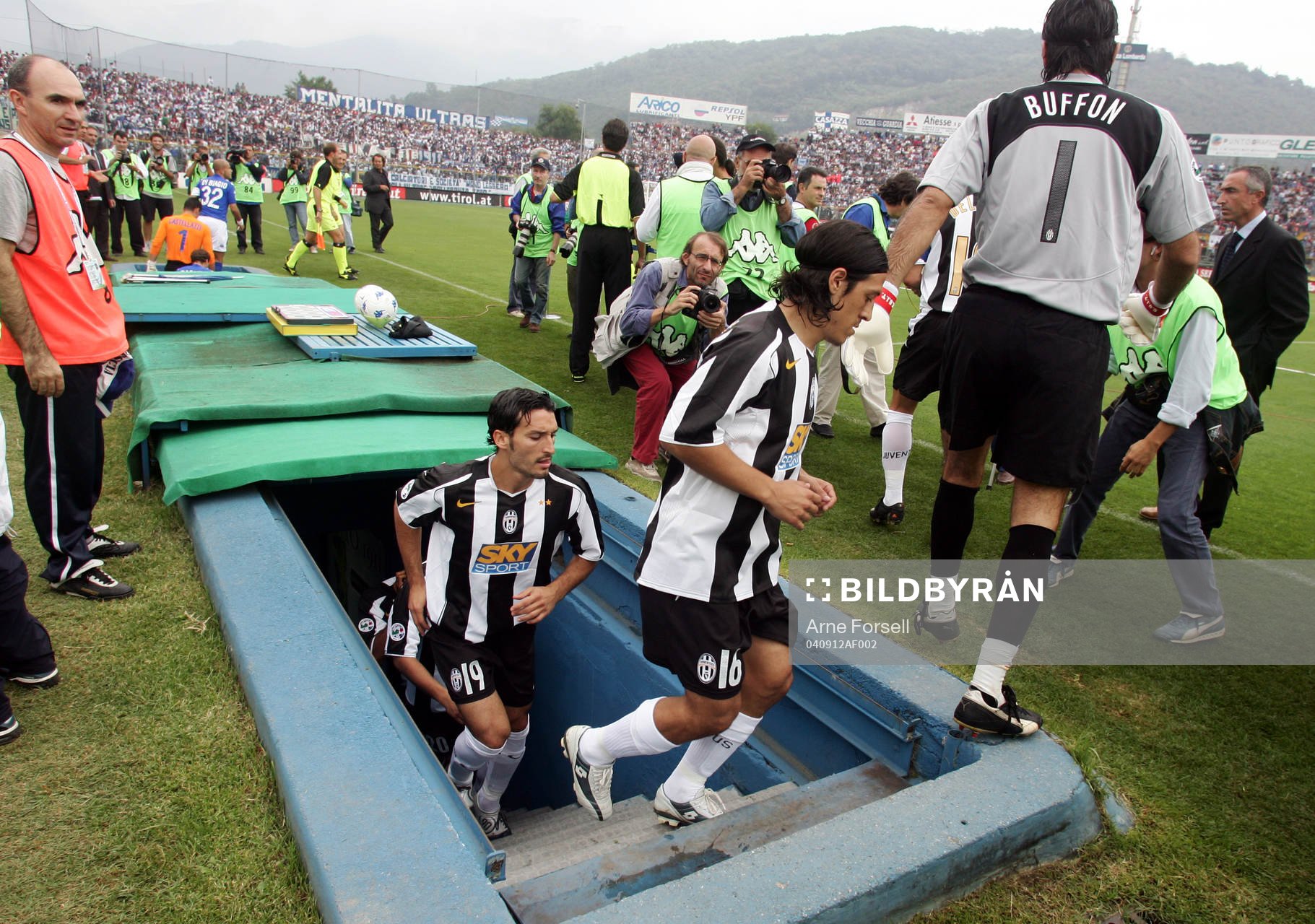 Camoranesi (16) och Zambrotta (19)