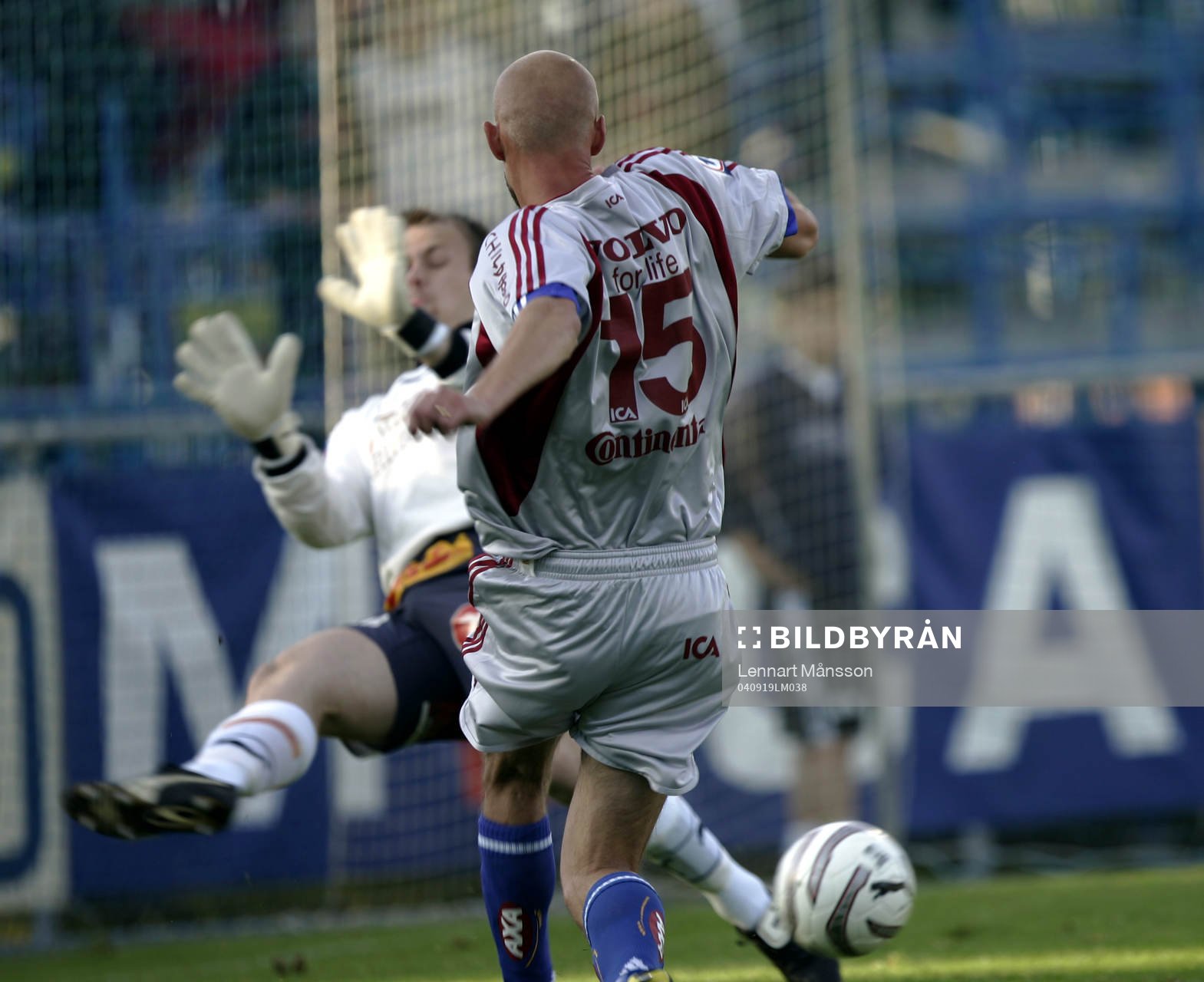 Mikael Sandklef överlistar Fredrik Persson och kvitterar