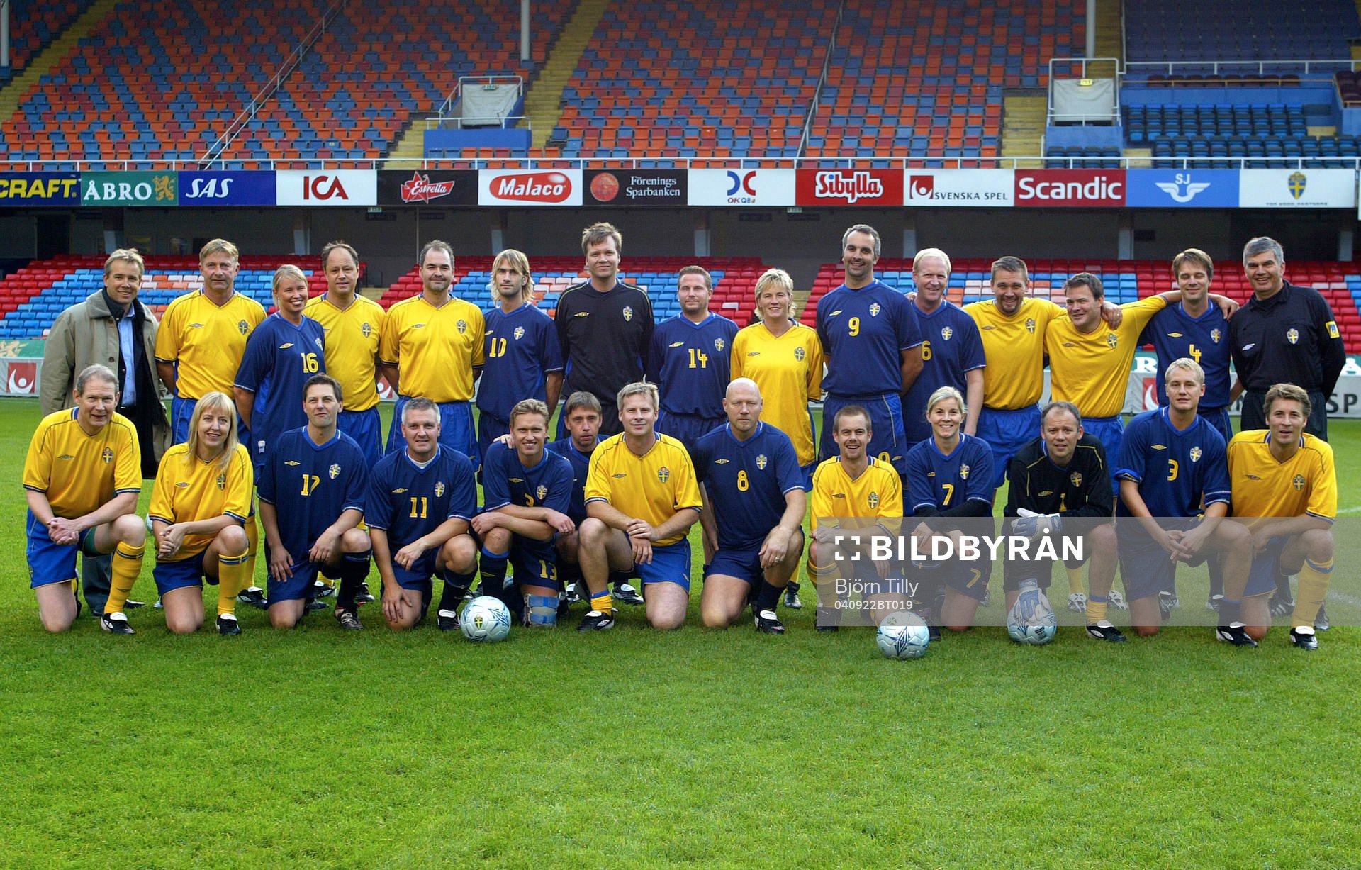 Fotboll, Sponsormatch och lagbilder
